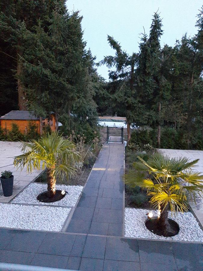 Design Maisonette - 24H Self-Check-In - Bis 7 Pers - In Direkter Weihernaehe - Parkplatz - Wifi - Balkon -Terrasse - Radwege Schiffweiler Exterior photo