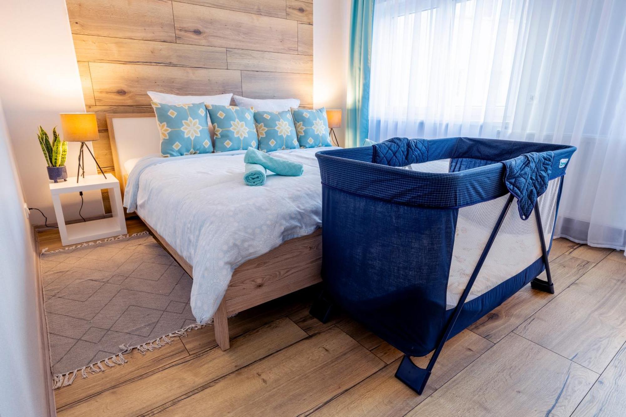 Design Maisonette - 24H Self-Check-In - Bis 7 Pers - In Direkter Weihernaehe - Parkplatz - Wifi - Balkon -Terrasse - Radwege Schiffweiler Exterior photo